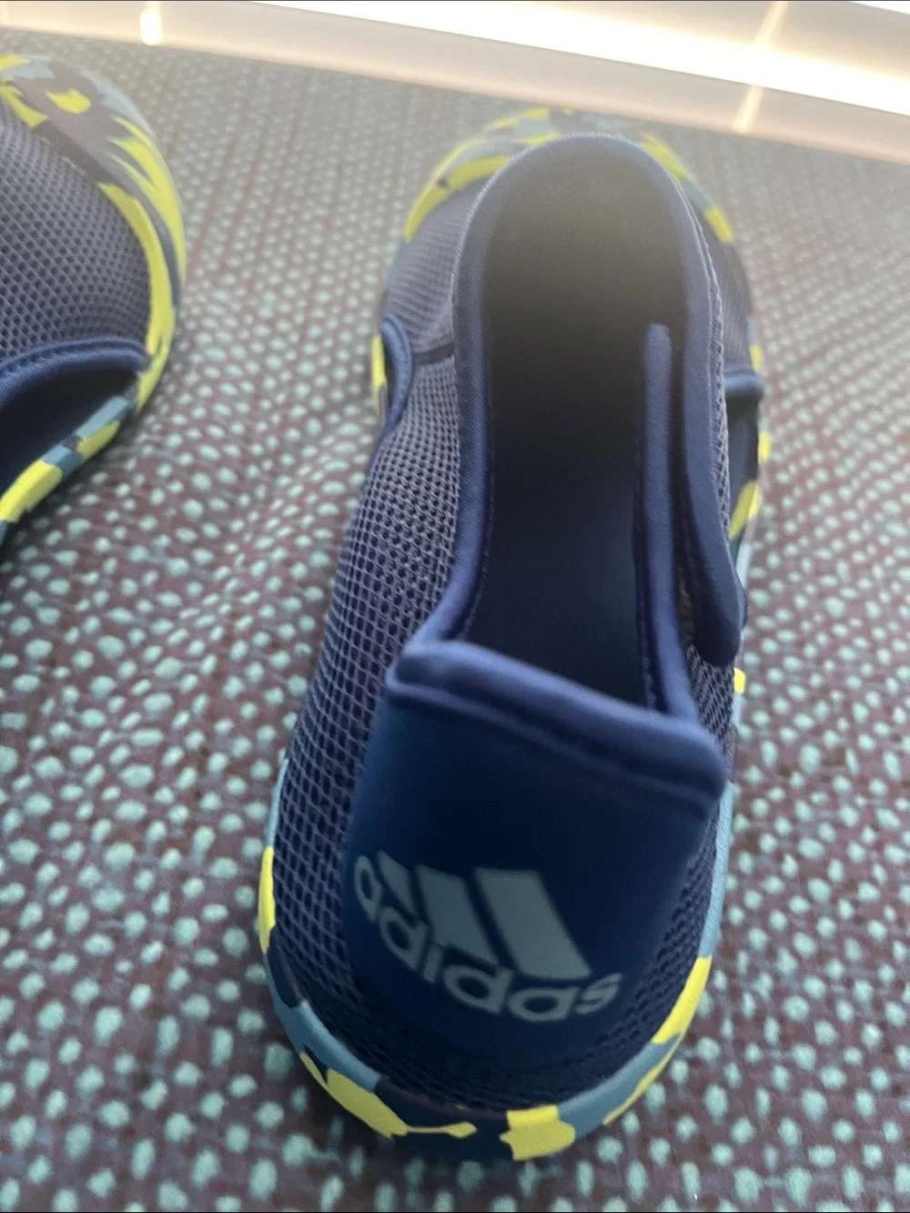 adidas lightweight slip